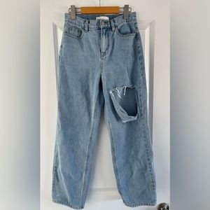 Oak + Fort Jeans With Cutout- Light Wash